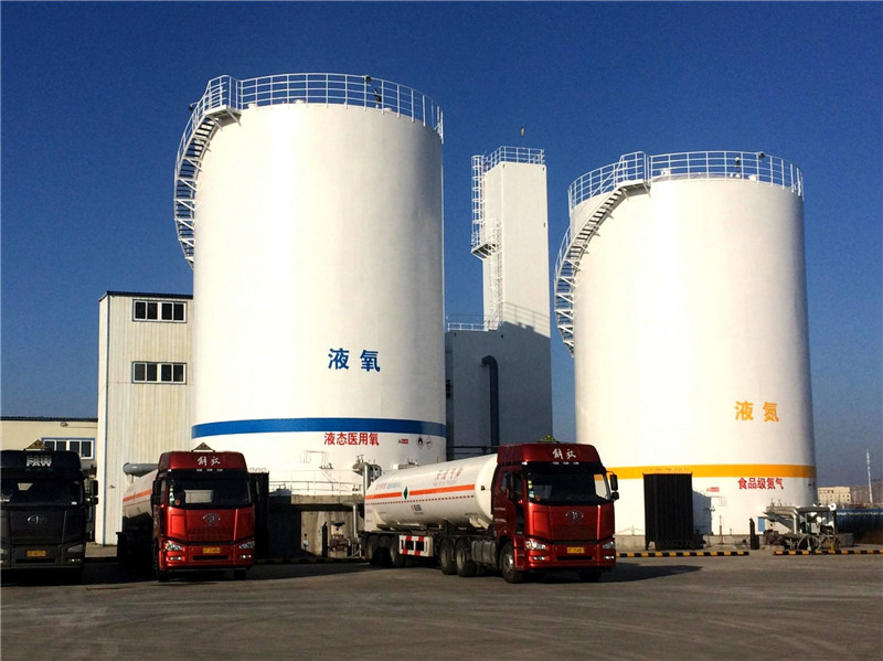 液氧罐配有無線差壓式液位樱桃视频大全免费高清版，無線浮子液位開關和無線溫度樱桃视频大全免费高清版